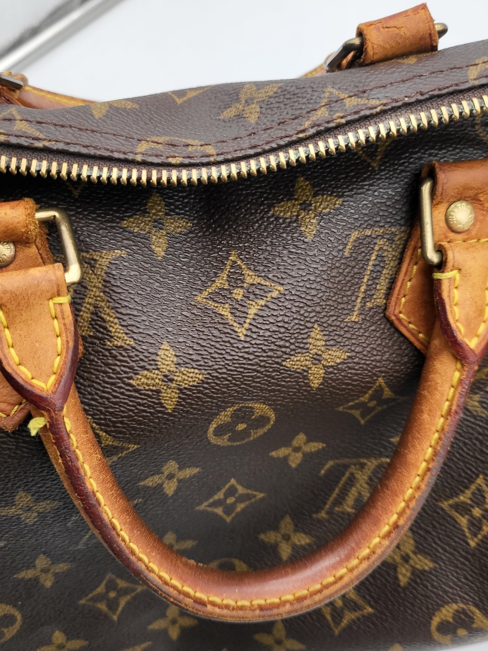 Louis Vuitton Monogram Canvas Speedy 35, Authentic, Vintage France 2002.. - Picture 14 of 16